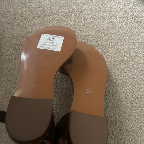 Womens Coach ankle strap black leather sandals size 8( brand new) - Picture 3 of 4